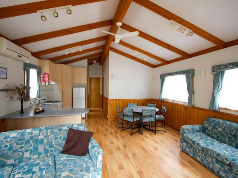 Hotel Crystal Brook Tourist Park à Doncaster East Extérieur photo