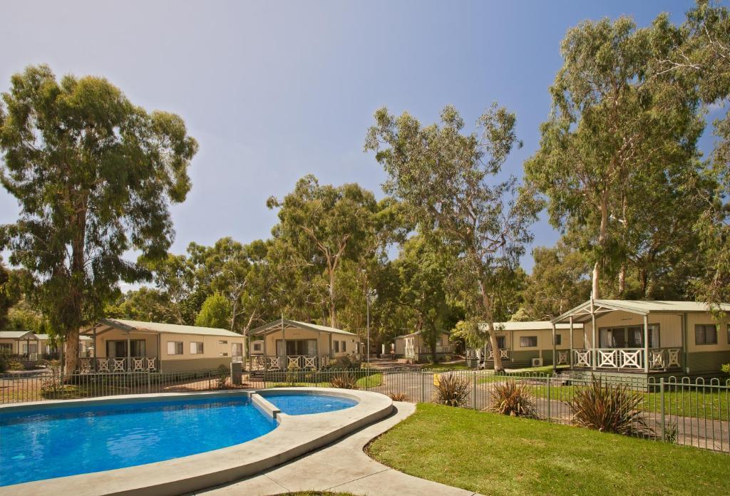 Hotel Crystal Brook Tourist Park à Doncaster East Extérieur photo
